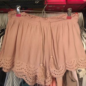 FLOWY PINK SHORTS